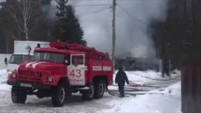 В Ступино девушка и животные сгорели в Центре передержки . смотреть онлайн
