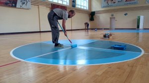 Нанесение разметки на спортивный пол