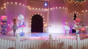 Шоу HELLO KITTY в Острове мечты ?