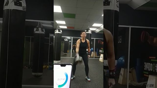 Наталья Вишнякова. Армейский рывок. Гиря 12кг. Результат 267 подъёмов. смотреть онлайн