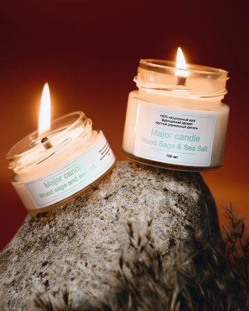 Major candle Wood Sage & Sea Salt.