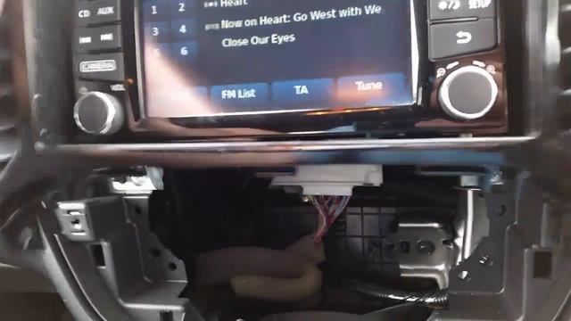 Nissan Juke radio removal 2014 model. смотреть онлайн