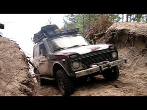 Тянем Ниву лебёдкой в гору