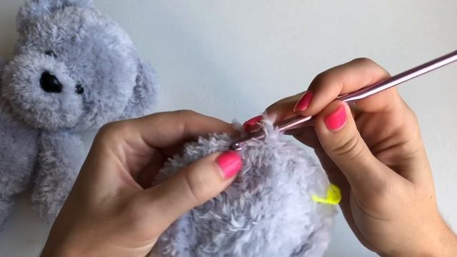 Мишка крючком из пряжи YarnArt Mink. Подробный МК. Часть 1 смотреть онлайн