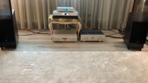 Martin Logan ElectroMotion ESL sound test...