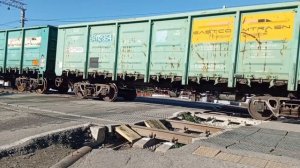 2ТЭ25Км-0128 с грузовым поездом / Перегон Астрахань-2-Астрахань-1 / Злая Астраханская собака