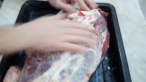 Баранья нога в пиве. Бараний окорок. Запеченная баранья нога.