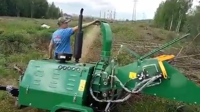 Измельчитель древесины / Дробилка для дерева - BOXER DWC-40 смотреть онлайн