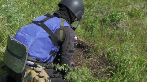 Российские военные обезвредили на территориях республик Донбасса почти 11,5 тысяч боеприпасов ВСУ