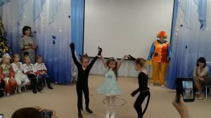 ТАНЕЦ ЧЕРНЫХ ПАНТЕР в детском саду. Ксю танцует!