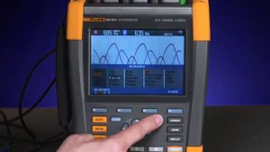 Осциллограф FLUKE. Проверка качества трехфазного выходного сигнала