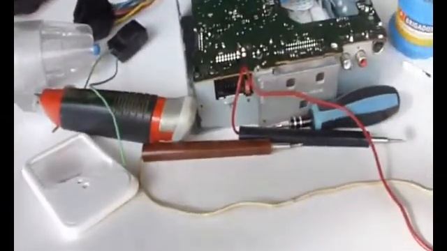 Магнитола Кеnwood KDC-161UB перегорела дорожка, не сложный ремонт. Правильно подключаем. смотреть онлайн