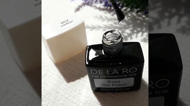 База для гель-лака DE LA RO nail professional line Каучуковая Medium смотреть онлайн