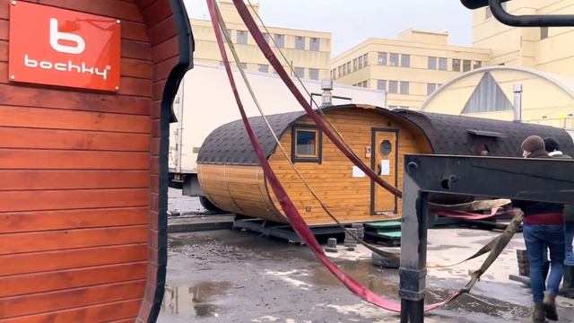 Большая выставка бань-бочек. Как переезжали. Посмотреть и пощупать. Консультация и расчет смотреть онлайн