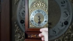 Четвертные часы с вестминстерским перезвоном и боем