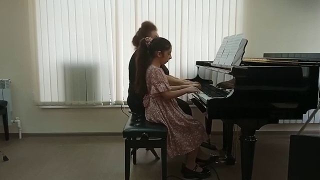 Апицарян Милана "Цирковое представление" Н.Торопова смотреть онлайн