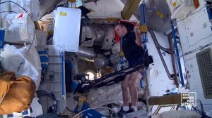 Для чего космонавтам нужен в космосе костюм "Пингвин"?