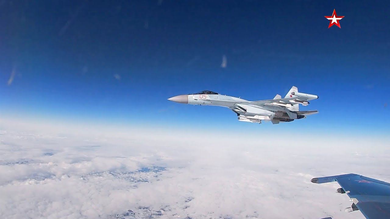 Су-35 перехватил самолет условного нарушителя на учениях «Союзная решимость - 2022»