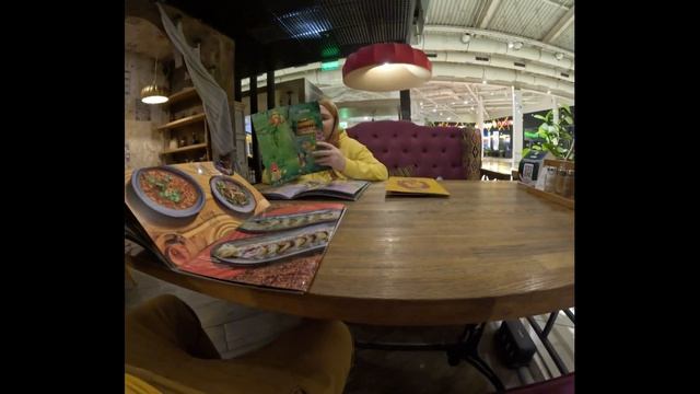 Выходные в Москве, прогулка по ТЦ Авиапарк смотреть онлайн