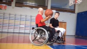Баскетбол на инвалидных колясках. Тренировка