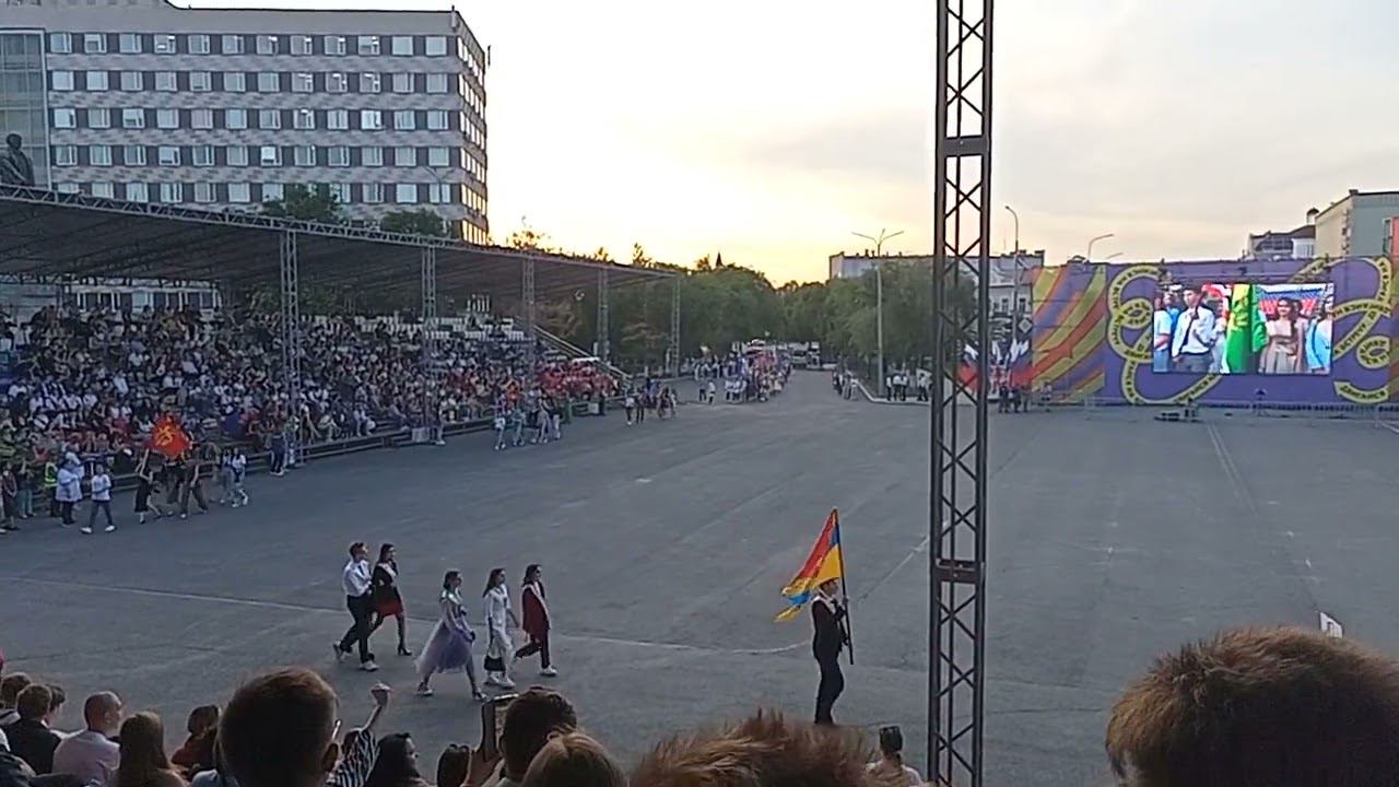 Выпускной 2023. Парад районов. Оренбург. смотреть онлайн