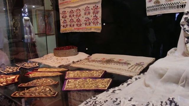 Ханский дворец и Мраморное/Марсианское озеро - Бахчисарай/КРЫМ