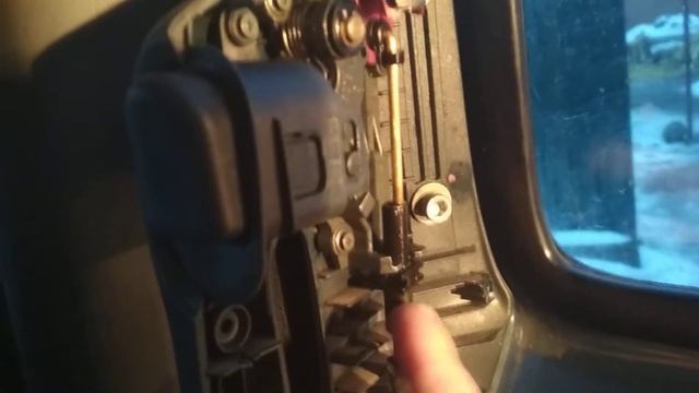 Фиат Добло ремонт замка боковой двери смотреть онлайн
