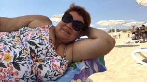 Болталка на пляже, женский топлесс и про бани