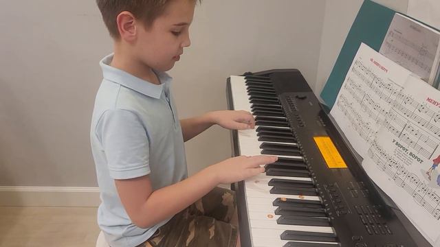 Рафа играет блюз. Some blues on piano. смотреть онлайн