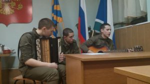 опять подвальные друзья, на гитаре, в армии, красиво