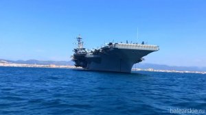 Авианосец Abraham Lincoln в бухте Пальма, Майорка / Portaaviones Abraham Lincoln, Mallorca