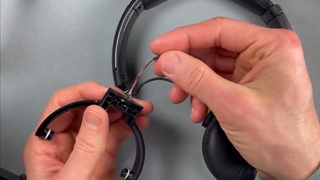 Sony MDR-XB650BT Bluetooth Headphones Broken Left Swivel Repair смотреть онлайн