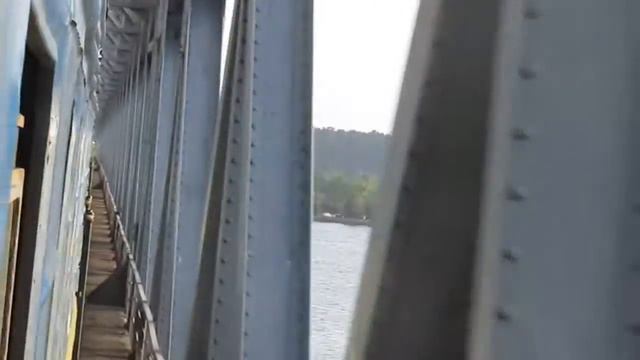 Ж/д мост через Днепр в городе Черкассы