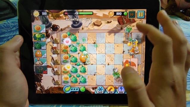 Games on iPad 1 - Plant and Zombie 2 HD (SuMox) смотреть онлайн