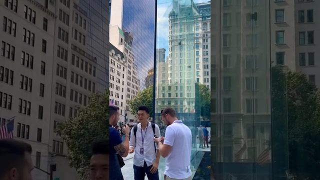 Crowed Outside The Most Expensive Apple ? Store USA #AppleStore #Shorts