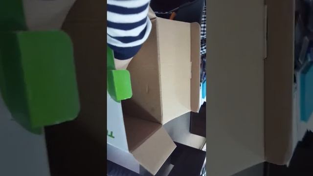 Купили на Розетка мяч для фитнеса. Первые впечатления: на ощупь так ничего. Как будет в деле, напиш