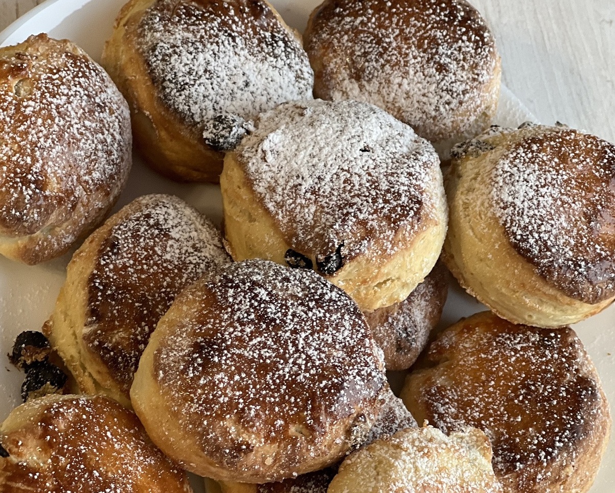 СКОНЫ С ИЗЮМОМ