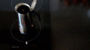 Как правильно приготовить кофе в гейзерной кофеварке с пенкой