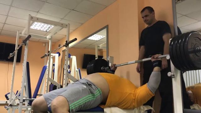 Жим лёжа 200кг 3 по 5 смотреть онлайн