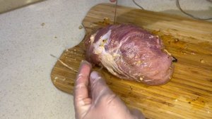 Шедевр домашней кулинарии! Мясной рулет из свиной шейки