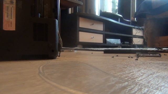 Ноутбук разборка. Снятие клавиатуры и зарисовка схемы болтов крепления задней панели ноутбука.