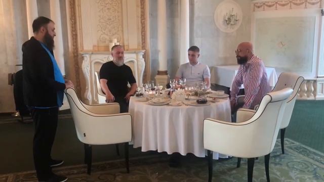 Кадыровец Зелимхан извиняется перед Коваленко за избиения его 5-ю Чеченцами смотреть онлайн