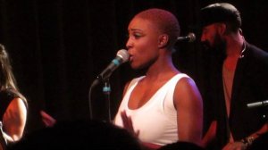 Laura Mvula - "Flying Without You" (Live at People's Place, Amsterdam, April 7th 2013) HQ