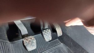 Шкода фабиа. Не работает ЭСП пассажира. Вставь два предохранителя.