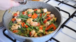 Куриная грудка с овощами