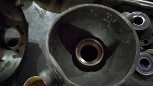 узел  перелома газ 66,подготовка к сборке,снятие сальника подшипника,