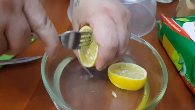 КАК БЫСТРО ОТМЫТЬ МИКРОВОЛНОВКУ БЕЗ ХИМИИ
