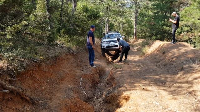 Balıkesir 10 Offroad Mitsubishi L200 Triton & Suzuki Vitara смотреть онлайн