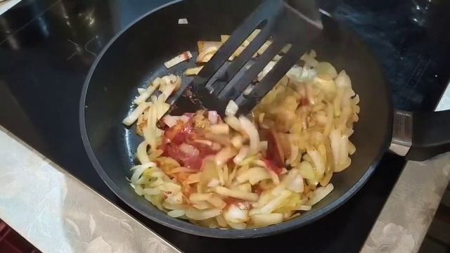 Селедка тушёная с овощами. Бюджетно, просто и вкусно. GoodAppetite.