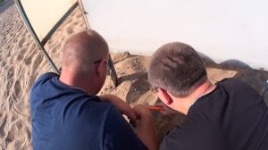 Нашли сокровища на пляже! Деньги под ногами! Ищем чермет в речке!